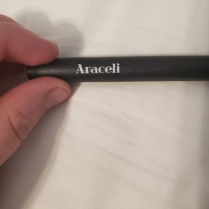 Araceli black liquid eyeliner